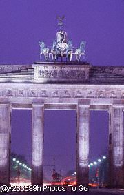Brandenburg Gate at night